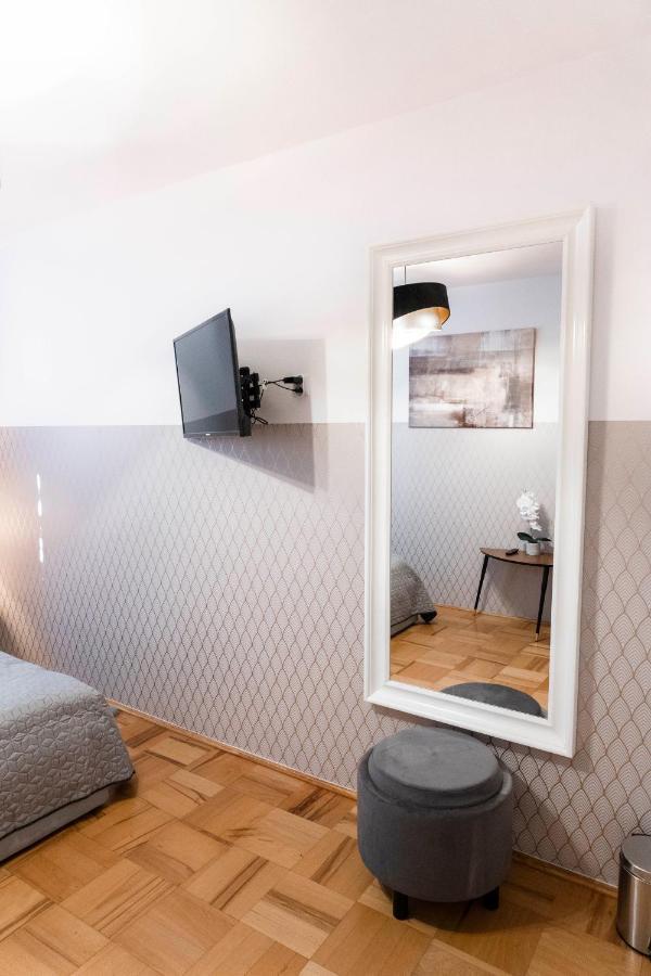 Clicktheflat Constitution Square Apart Rooms Varšava Exteriér fotografie
